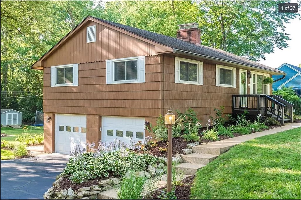 Primary Photo - 1086 Meadow Dr