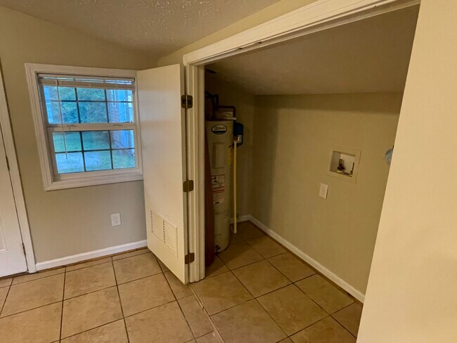 Primera Sala de Bonificación 3 - 950 Piedmont Dr