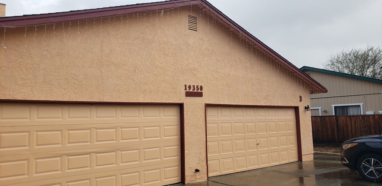 Foto principal - 19350oldcreekroadUNITb.IS4LEASE.COM