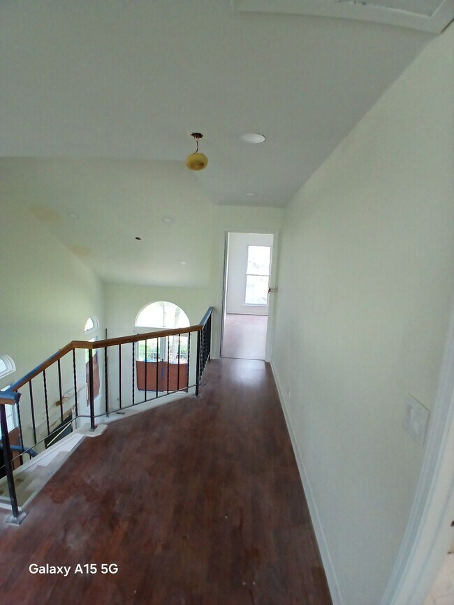 Foto del edificio - 1150 Regency Dr