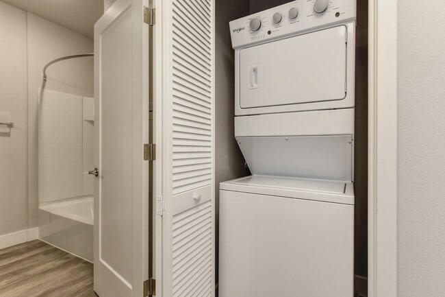 Building Photo - The Atherton