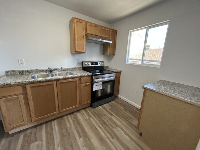 Foto del edificio - 3318 Broadway St