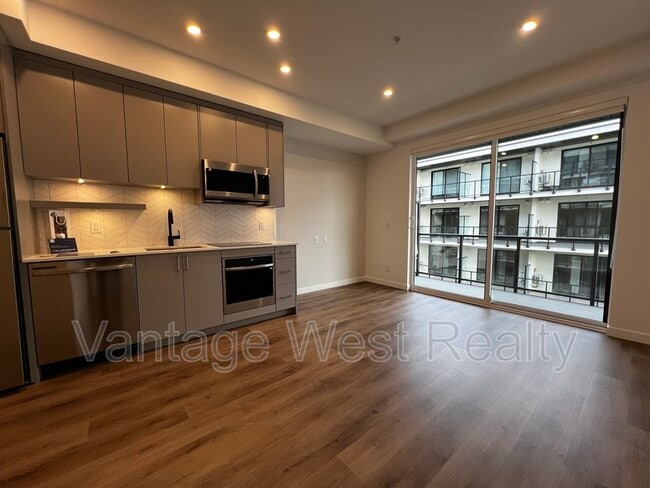 Building Photo - 1274-1274 Devonshire Ave