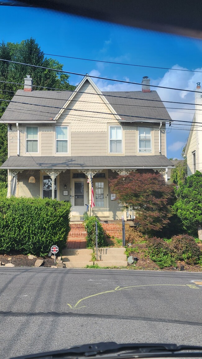 Building Photo - 77 Waterloo Avenue