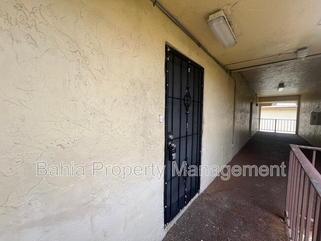 Foto del edificio - 11905 NE 2nd Ave