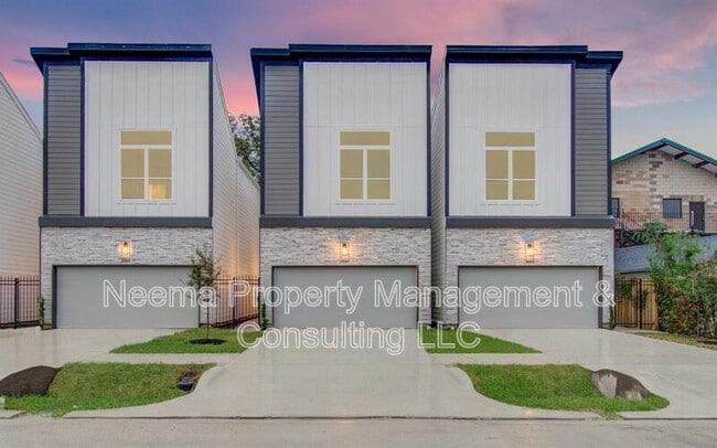 Photo - 6827 Cadillac St Townhome