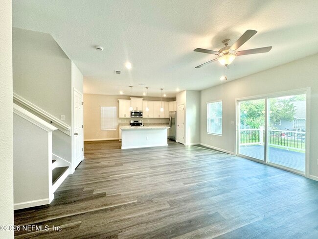 Building Photo - 4672 Ribault Park St