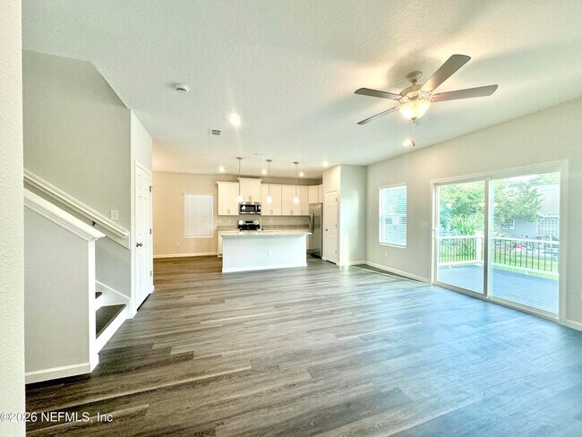 Foto del edificio - 4672 Ribault Park St