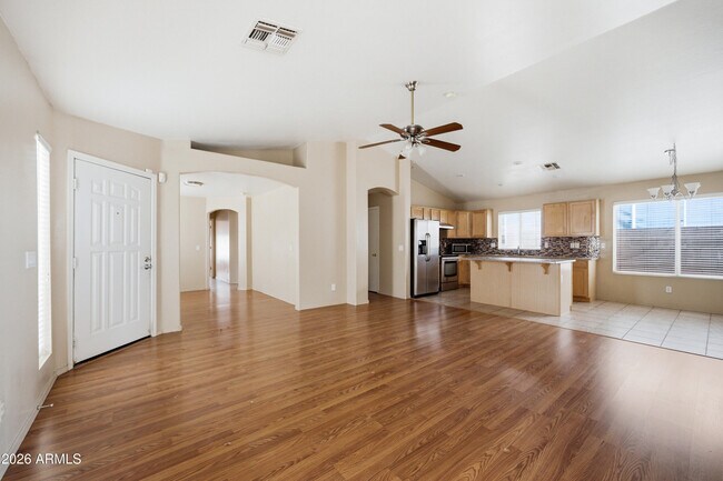 Foto del edificio - 4512 E Windsong Dr