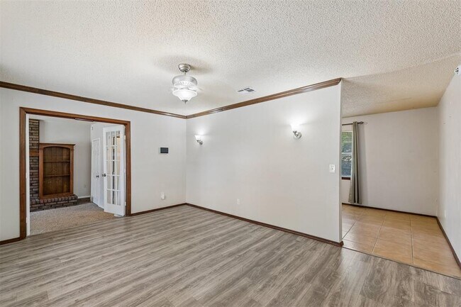 Foto del edificio - 3401 E Noble Dr