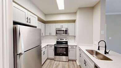 Interior Photo - Lakeline Villas
