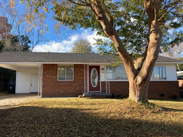 Primary Photo - FOR RENT