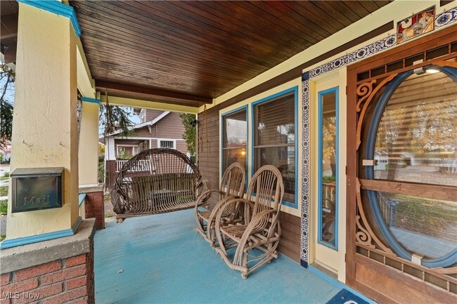 Building Photo - 19 4th