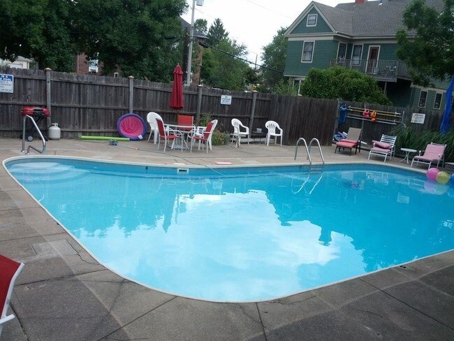 Building Photo - 8 Slocum St