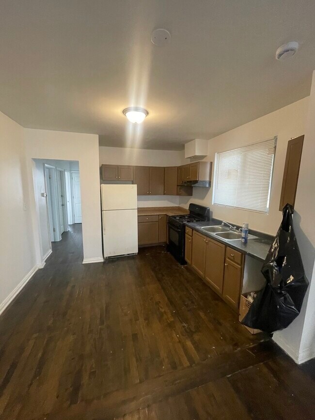 Foto del edificio - 7414 S Colfax Ave