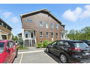 Building Photo - 37 Bd Lorrain