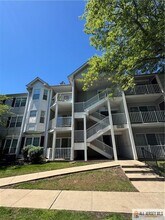 Building Photo - 7 Sheffield Ct