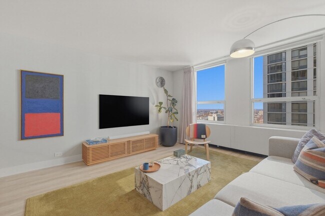 Foto del edificio - 2626 N Lakeview Ave