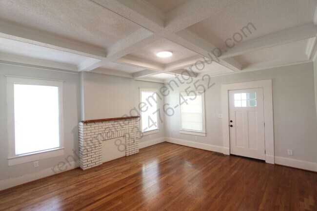 Building Photo - Great Home - 3BR 2BA - New on The Market -...