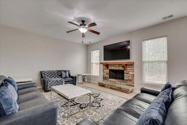 Building Photo - 830 Rollo Domino Cir