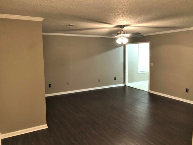 Foto del edificio - For Rent – 1203 Golfcourse Drive, Jonesboro, AR 72404