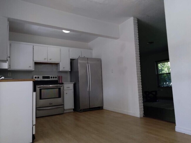 Foto del edificio - 200 SE 19th St