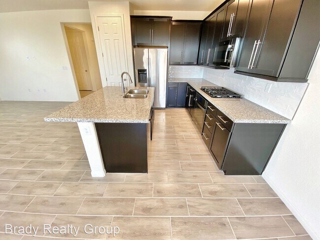 Foto del edificio - 3 br, 2.5 bath House - 5742 Justin Robert St