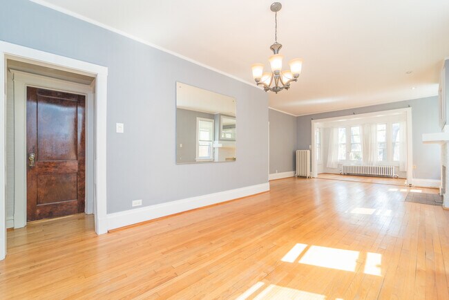 Foto del edificio - 5716 N Washtenaw Ave