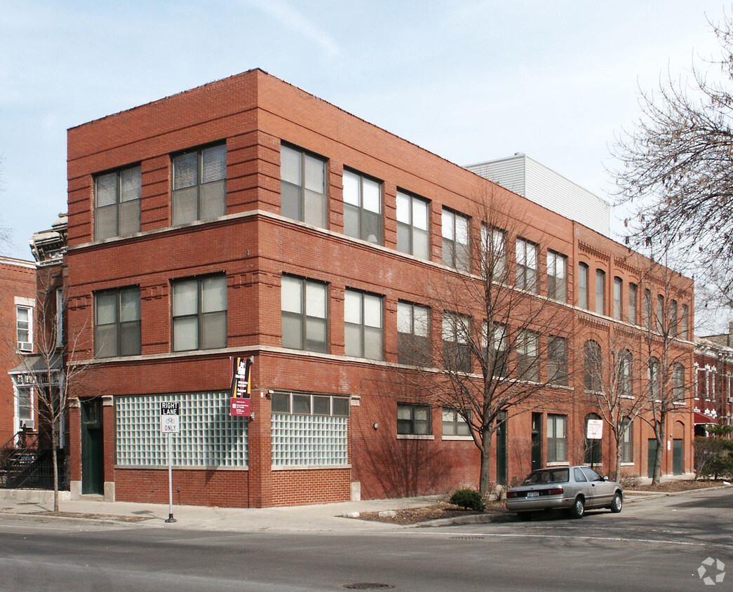 Building Photo - 1101 N Damen Ave