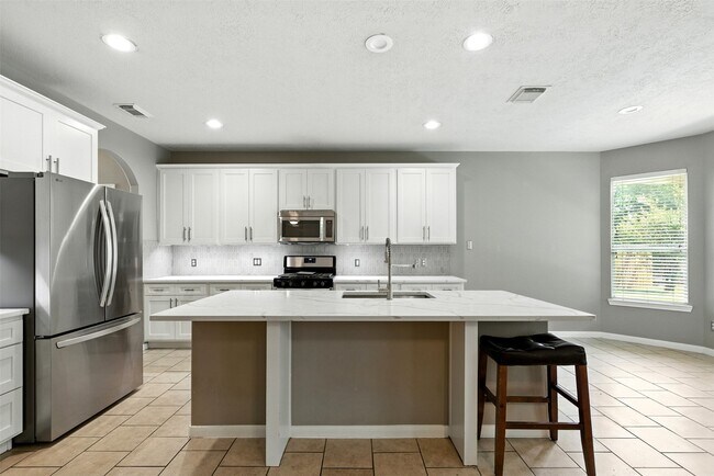 Building Photo - 19211 Countryhills Ct