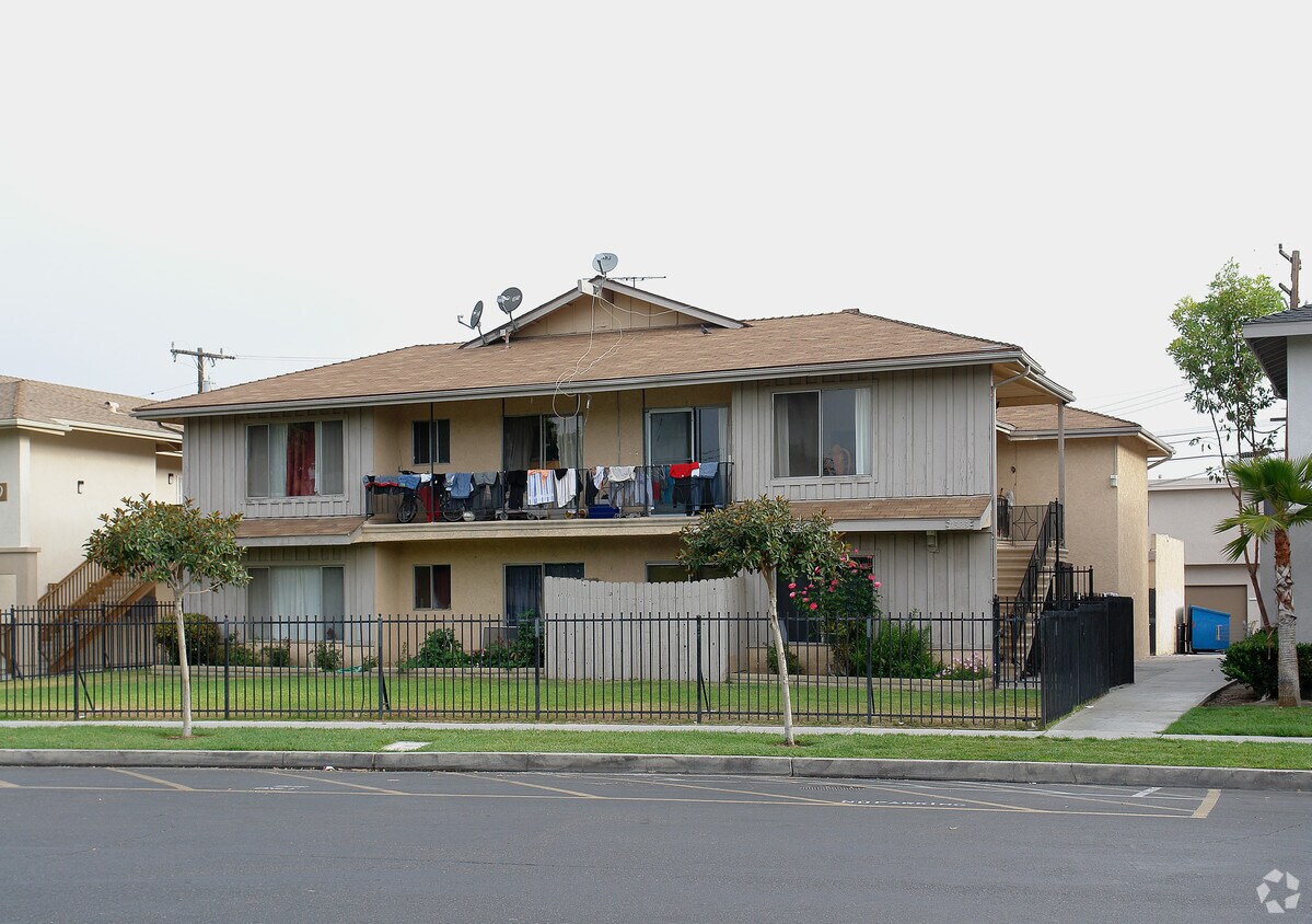 Primary Photo - 1323 W Lynne Ave
