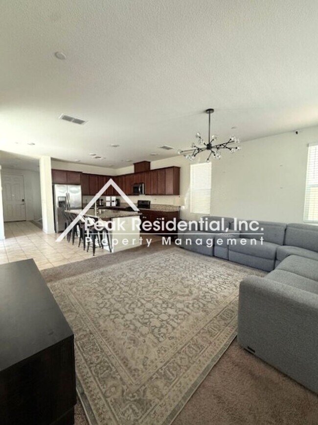 Foto del edificio - Beautiful Anatolia 4bd/2.5ba Home with 2 C...