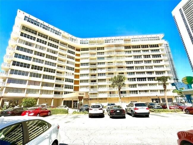 Foto del edificio - 1825 S Ocean Dr