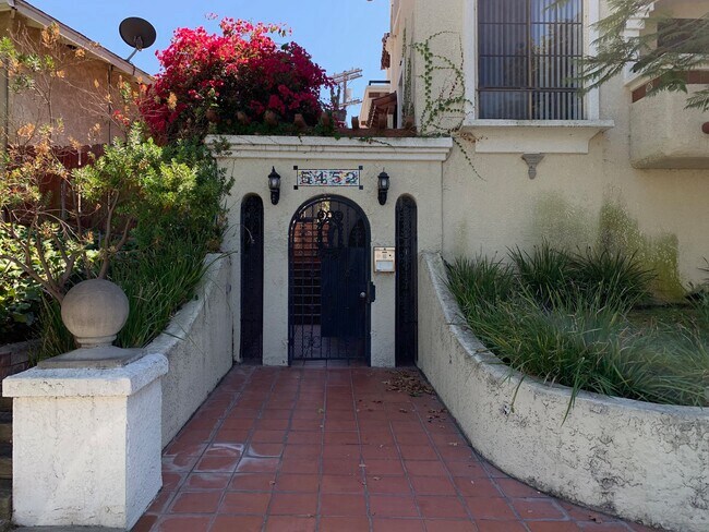 Foto del edificio - 5452 Alvern Cir