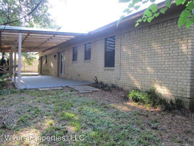 Building Photo - 3 br, 2 bath House - 106 Ivy Lane