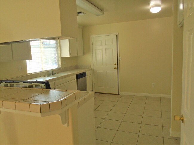 Foto del edificio - PINE MEADOW DR 3539