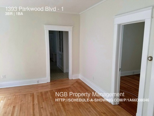 Building Photo - 1393 Parkwood Blvd
