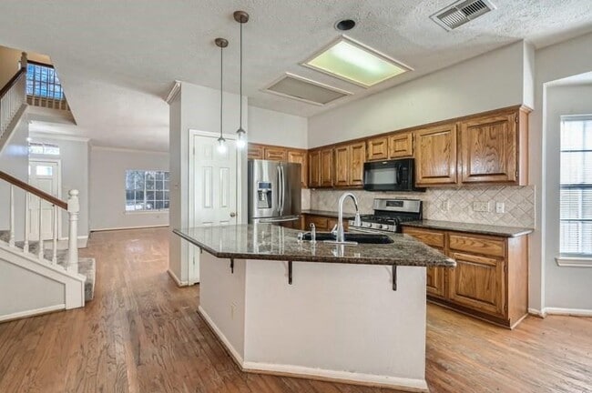Building Photo - 1210 Sandy Plains Ln