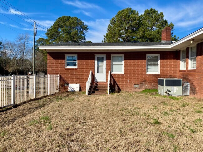 Building Photo - 9788 Red Oak Blvd