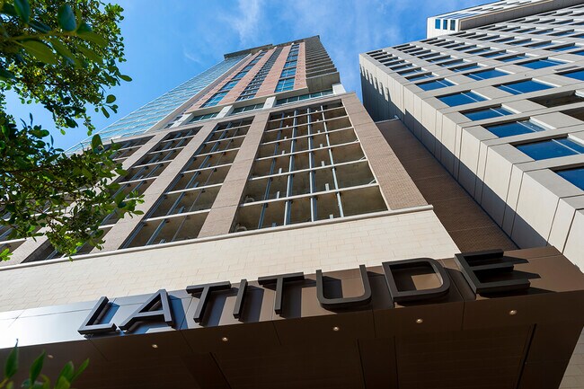 Foto del edificio - Modern Living: Explore Our Stylish Studio ...