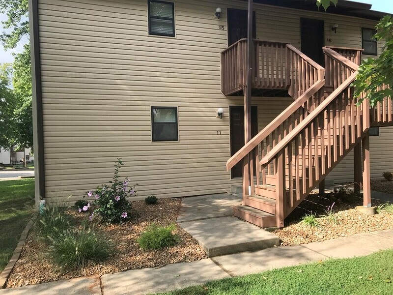 11 Pepperwood Ct, Glen Carbon, IL 62034 Condo for Rent in Glen Carbon