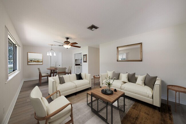 Foto del edificio - 841 NE 61st St