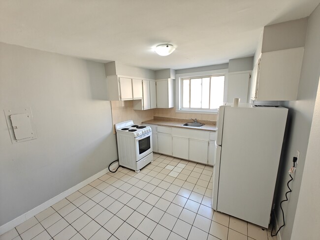 Building Photo - 105 Pinecrest Dr