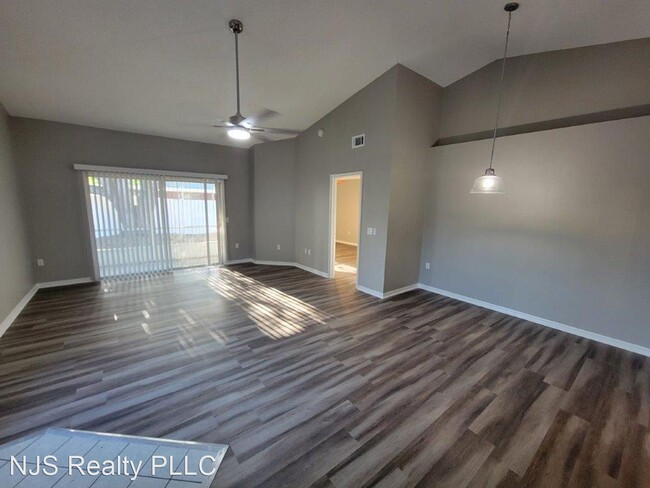 Building Photo - 2 br, 2 bath House - 4246 Boston Cir.