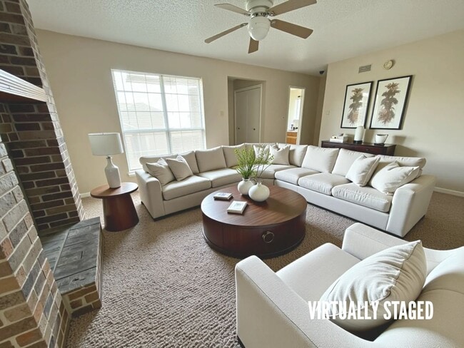 Building Photo - 1701 Cedarview Cir