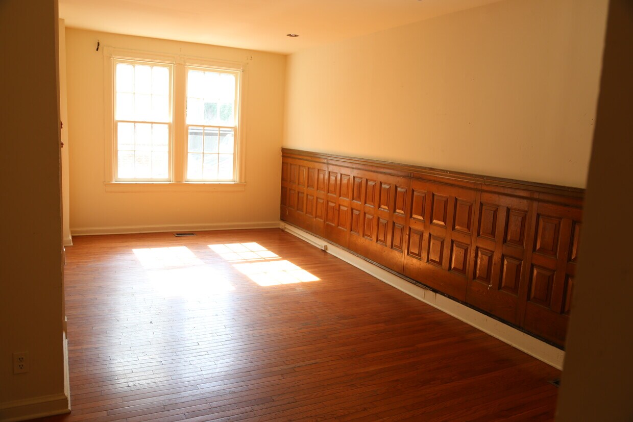 Primary Photo - 1209 33rd St NW