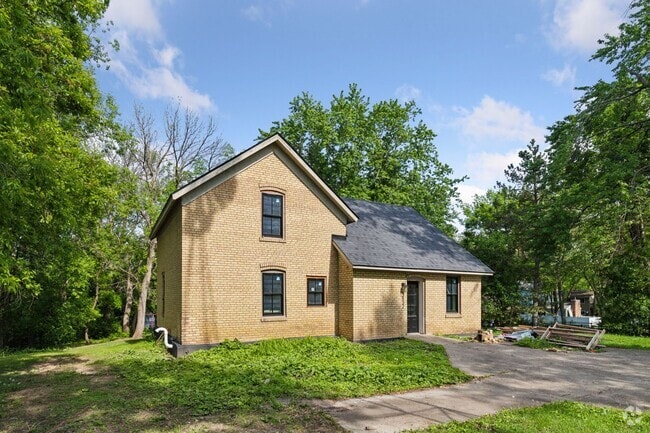 Building Photo - 2532 Eitel Rd