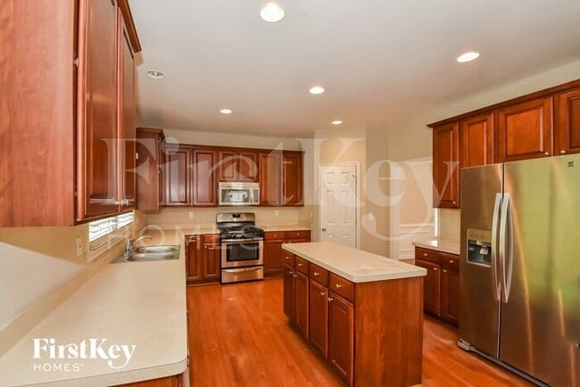 Building Photo - 1107 Charter Oak Ct