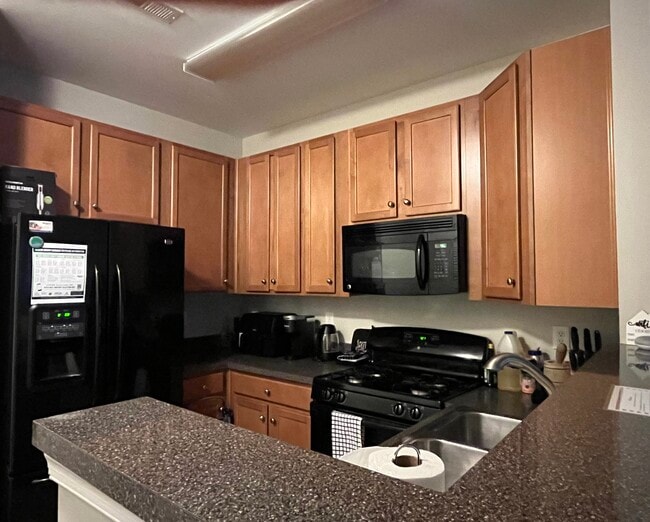 Kitchen with dishwasher available - 13A Iron Works Way