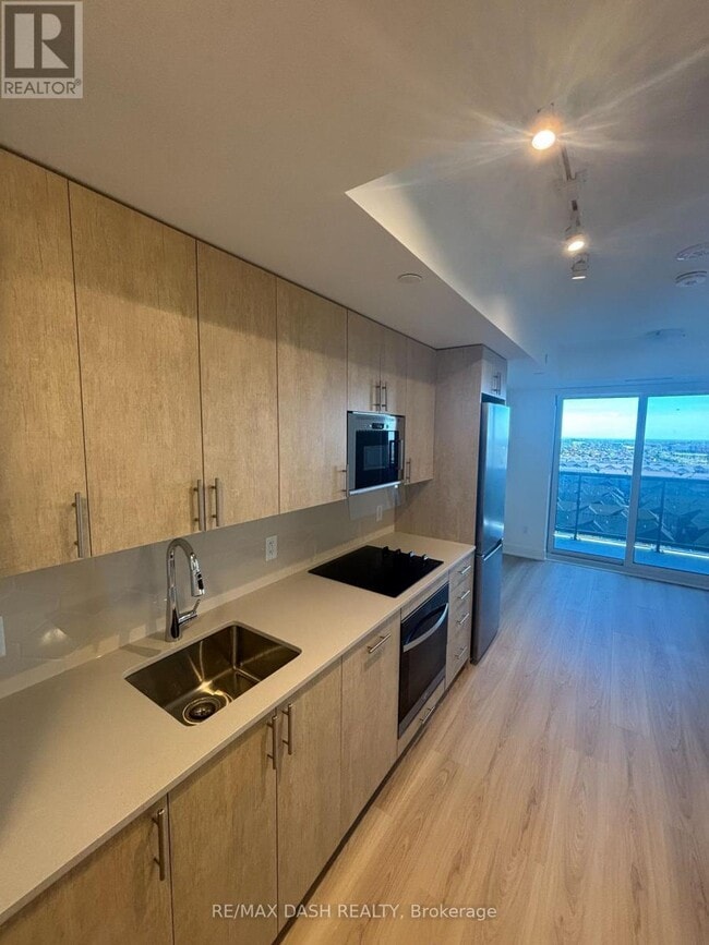 Photo du bâtiment - 2545-2545 Simcoe St N